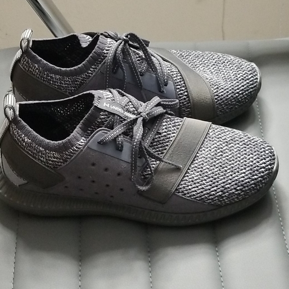 UNDER ARMOUR SHOE NEW/O TAG - Picture 2 of 4